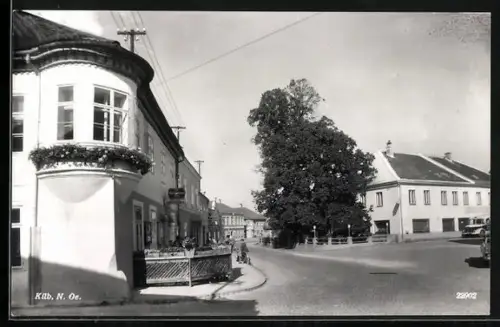 AK Kilb, Strassenpartie mit Gasthaus Heinrichsberger