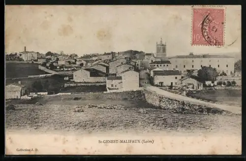 AK St-Genest-Malifaux /Loire, Vue générale du village et des bâtiments historiques