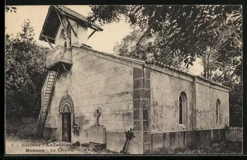 AK Bonson /La Chapelle, Vue de la chapelle entourée de verdure