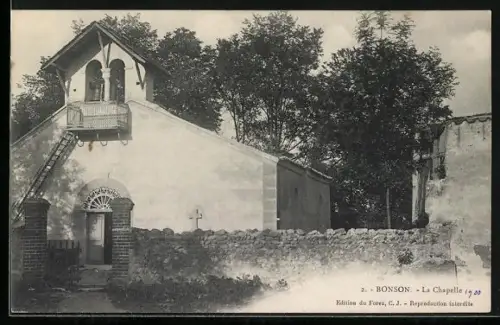 AK Bonson, La Chapelle entourée d`arbres et de murs de pierre