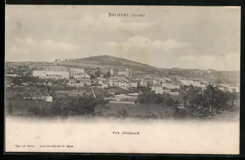AK Belmont /Loire, Vue générale du village et de la colline environnante