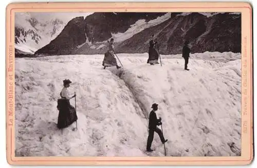 Fotografie Diezel & Langer, Wien, Favoritenstrasse 54, Ansicht Chamonix-Mont-Blanc, Bergsteiger auf einem Gletscher