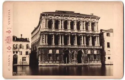 Fotografie C. Naya, Venedig, Ansicht Venedig, Palazzo Pesaro, eindrucksvolle Architektur