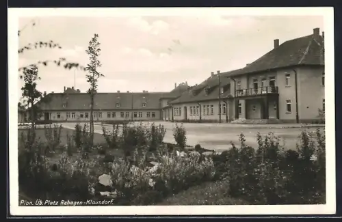 AK Rehagen-Klausdorf, Pionier-Übungsplatz, Kasernengebäude