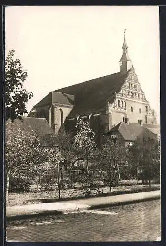 AK Havelberg, Strassenpartie mit Kirche