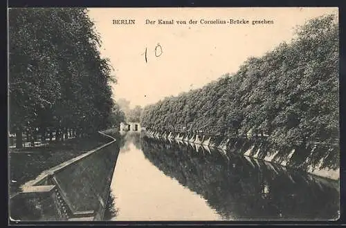 AK Berlin-Tiergarten, Landwehrkanal von der Cornelius-Brücke gesehen