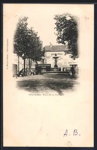 AK Colombes, Place de la Fontaine avec boutiques et passants