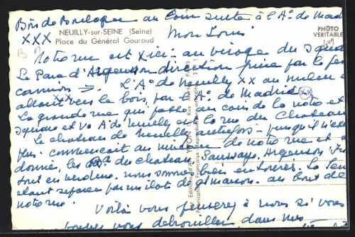 AK Neuilly-sur-Seine, Place du Général Gouraud avec voitures et bâtiments environnants
