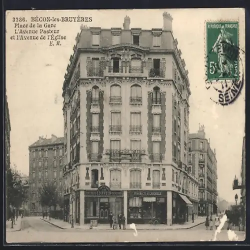 AK Bécon-les-Bruyères, Place de la Gare, l`Avenue Pasteur et l`Avenue de l`Église