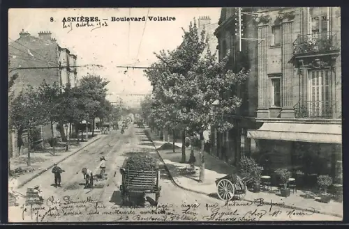 AK Asnières, Boulevard Voltaire animé avec charrettes et passants