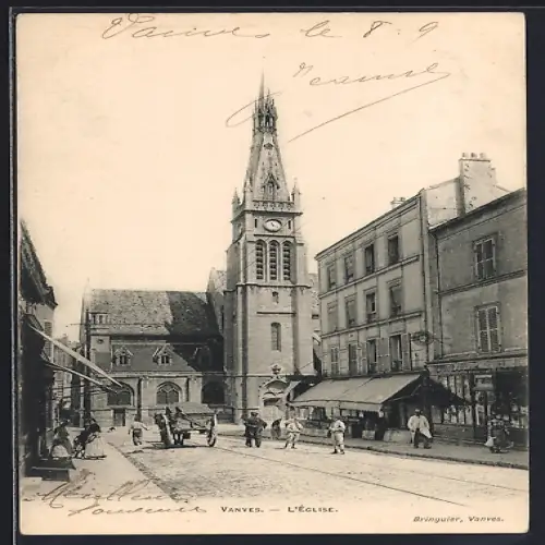 AK Vanves, L`Église et la rue animée de passants