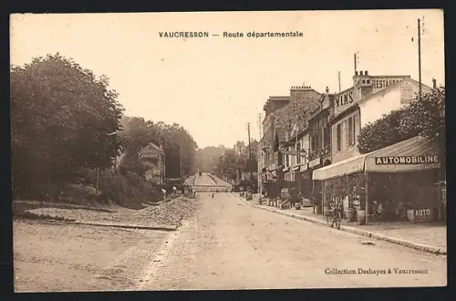 AK Vaucresson, Route départementale avec commerces et véhicules