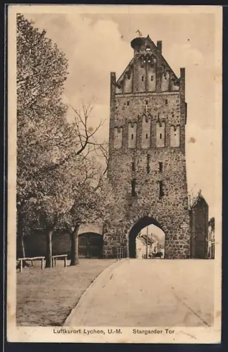 AK Lychen /U.-M., Stargarder Tor mit Strassenpartie