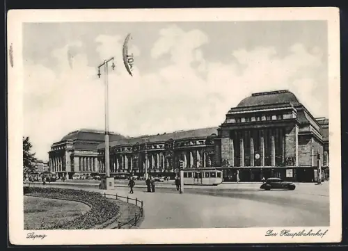 AK Leipzig, Auto und Strassenbahn vor dem Hauptbahnhof