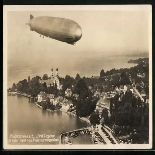 AK Friedrichshafen, Luftschiff LZ 127 Graf Zeppelin über der Schlosskirche