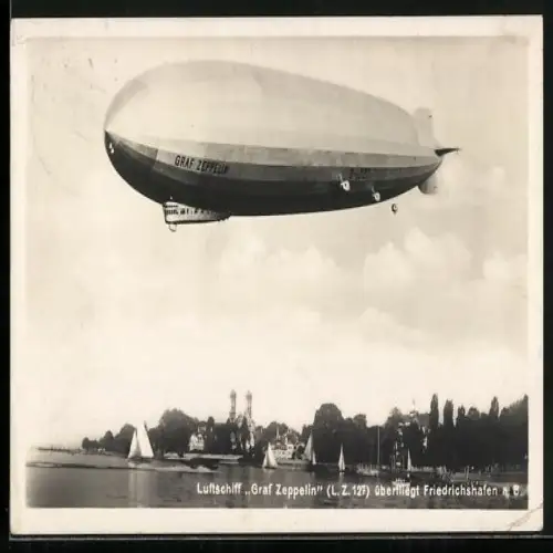 AK Friedrichshafen a. B., Zeppelin über dem Ort