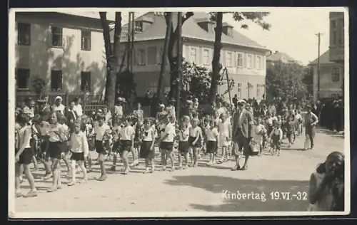 Foto-AK Thann /Elsass, Umzug zum Kindertag 1934