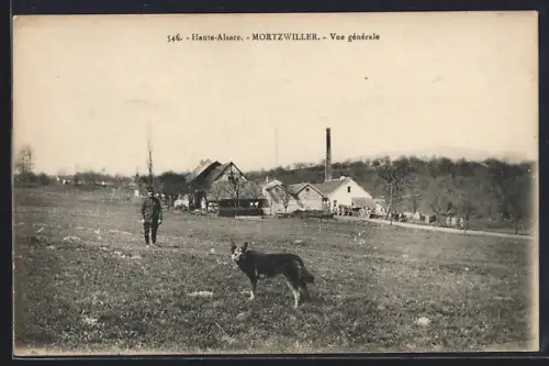AK Mortzwiller /Haute-Alsace, Vue générale avec homme et chien sur un champ