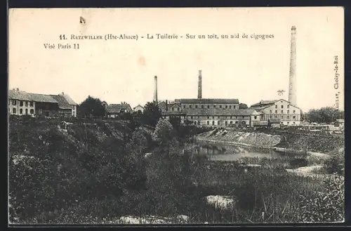 AK Retzwiller /Hte-Alsace, La Tuilerie, Sur un toit, un nid de cigognes