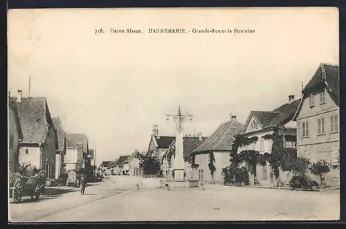 AK Dannemarie, Grande-Rue et la Fontaine