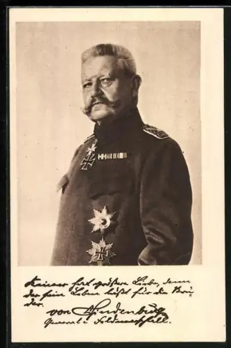 AK Generalfeldmarschall von Hindenburg in Uniform mit Orden
