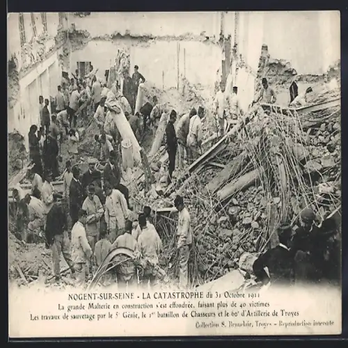 AK Nogent-sur-Seine, Le Catastrophe du 31 Octobre 1911, le 1er bataillon de Chasseurs et le 60e d`Artillerie de Troyes