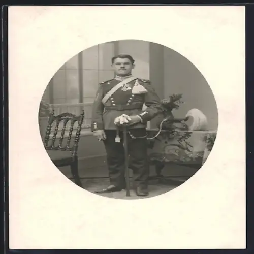 AK Ulan in Uniform mit Säbel, Ordensspange alter Art mit EK II 1914