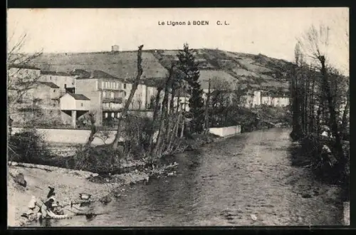 AK Boën, Le Lignon traversant la ville avec collines en arrière-plan