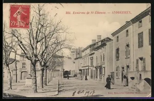 AK Andrézieux, Rue animée avec passants et arbres dénudés en hiver