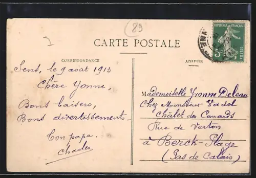 AK Villeneuve-la-Guyard, Place des Promenades avec vue sur l`église