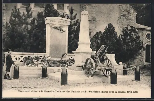 AK St-Valérien, Monument à la Mémoire Glorieuse des Enfants morts pour la France, 1914-1918