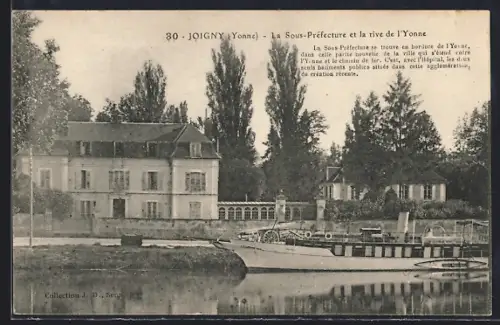 AK Joigny /Yonne, La Sous-Préfecture et la rive de l`Yonne