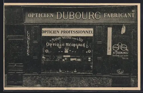AK Auxerre, Facade de l`Opticien Dubourg, fabricant de lunettes et optique médicale