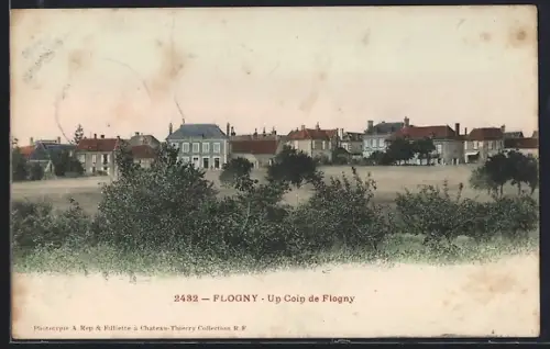 AK Flogny, Vue du Coin de Flogny et des maisons environnantes