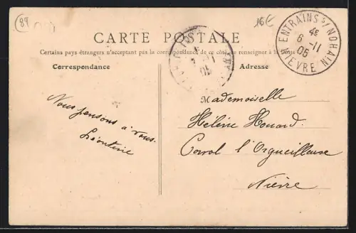 AK Sainpuits, La Grande-Rue avec habitants et vue sur l`église