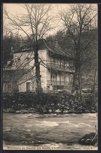 AK Pontaubert /Yonne, Hôtellerie du Moulin des Ruats et rivière en automne