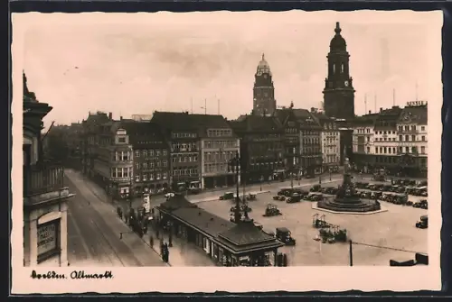 AK Dresden, Altmarkt mit Geschäften und Denkmal