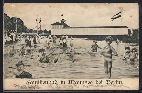 AK Berlin-Wannsee, Badegäste im Familienbad