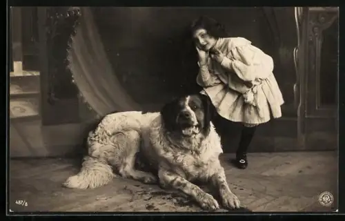 AK Mädchen mit Bernhardiner