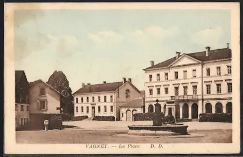 AK Vagney, La Place avec fontaine et bâtiments historiques
