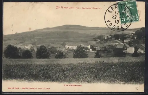 AK Le Vermont /Senones, Vue d`ensemble du village et des collines environnantes