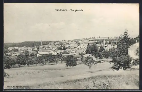 AK Xertigny, Vue générale du village et paysage environnant