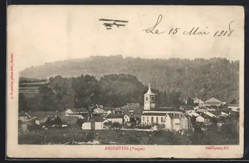 AK Archettes /Vosges, Vue du village avec un avion en vol