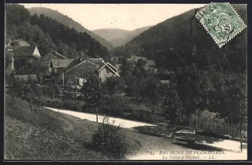AK Plombières, La Vallée d`Hérival avec maisons et collines boisées