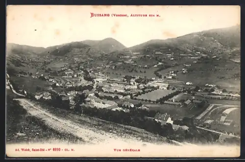 AK Bussang, Vue générale du village et des collines environnantes