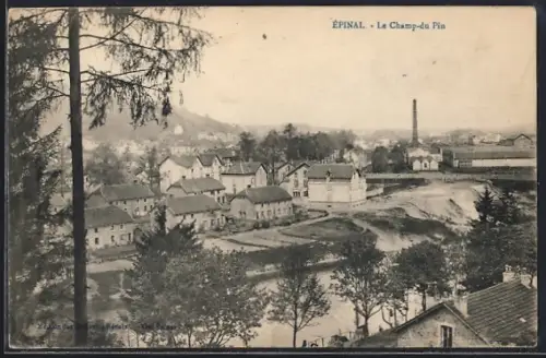 AK Épinal, Le Champ-du-Pin, vue sur les bâtiments et la cheminée industrielle