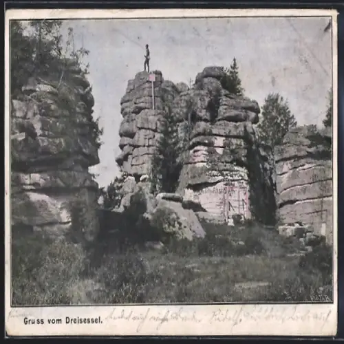 AK Dreisessel, Wanderer auf dem Felsen