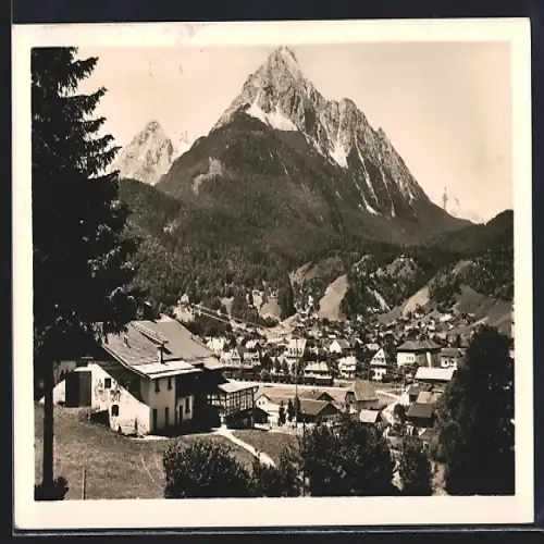 AK Mittenwald, Ortsansicht mit Wetterstein