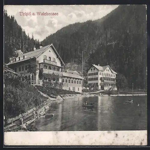 AK Urfeld / Walchensee, Der Walchensee mit Ruderbooten und Blick zum Hotel Jäger am See