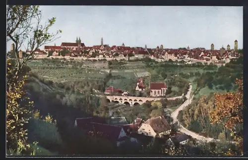 AK Rothenburg / Tauber, Totalansicht nach Süden mit Doppelbrücke